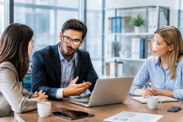 Système d&rsquo;information commercial : définition, enjeux et outils pour les entreprises
